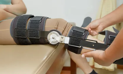 custom knee braces clinic in etobicoke | Rapharehab