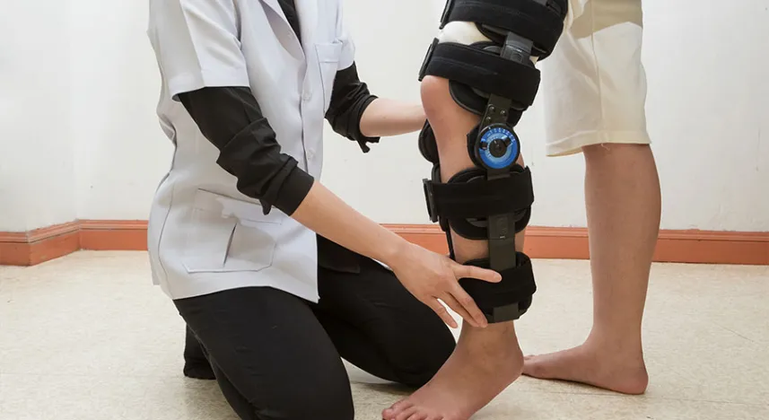 CUSTOM KNEE BRACES CLINIC